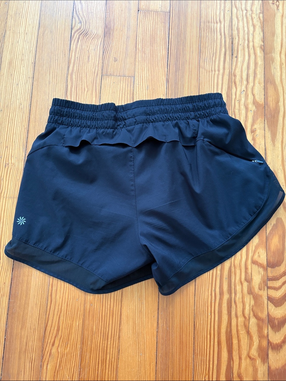 Athleta Mesh Racer Run Short - Picture 3 of 4
